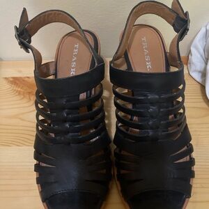 Trask Women's Black Leather Sandals